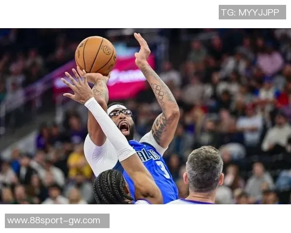 弗拉格下半场爆发独得21分全场贡献23分6板5助5失误表现慢热